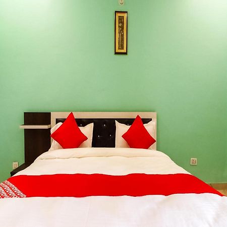 Oyo Lck1233 Rivaaj Palace Lucknow Zewnętrze zdjęcie