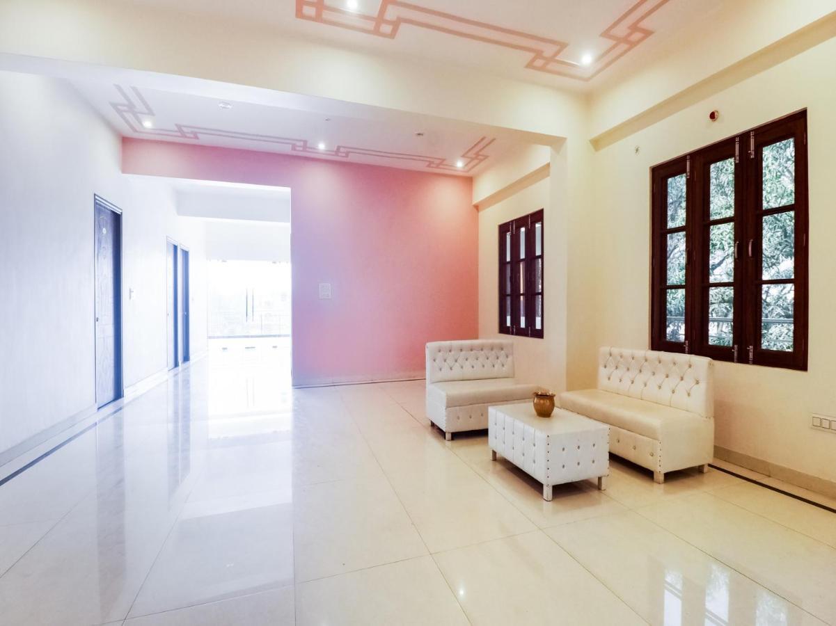 Oyo Lck1233 Rivaaj Palace Lucknow Zewnętrze zdjęcie