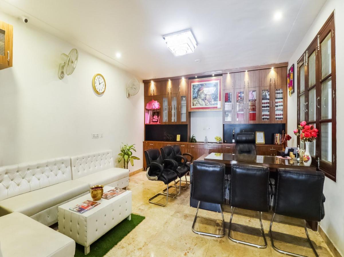 Oyo Lck1233 Rivaaj Palace Lucknow Zewnętrze zdjęcie